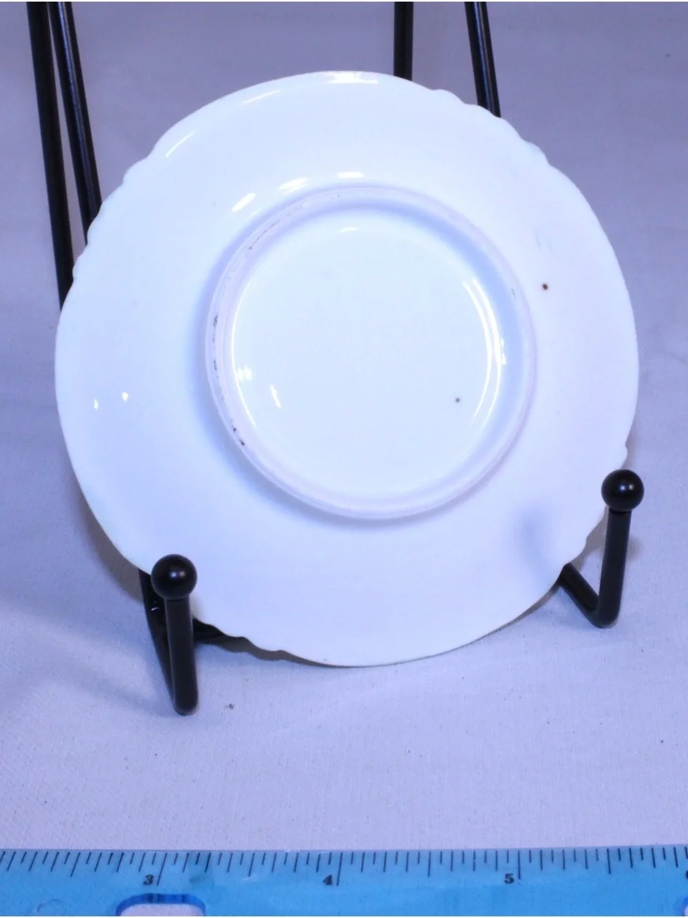 N/A porcelain saucer